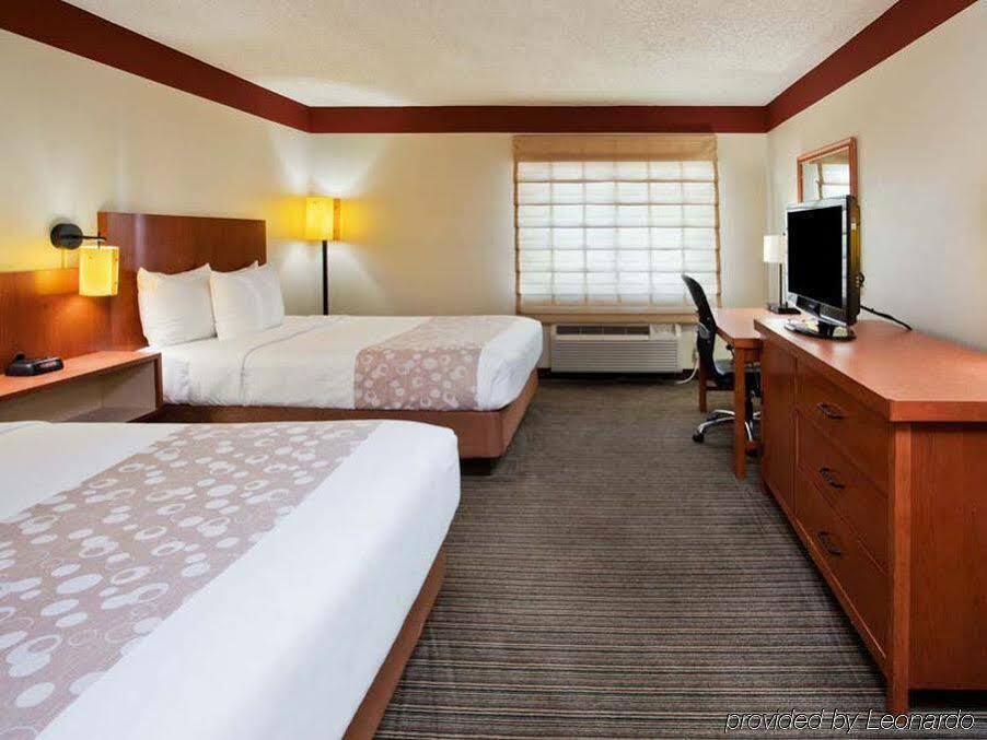 Spark By Hilton Savannah Midtown Exterior foto